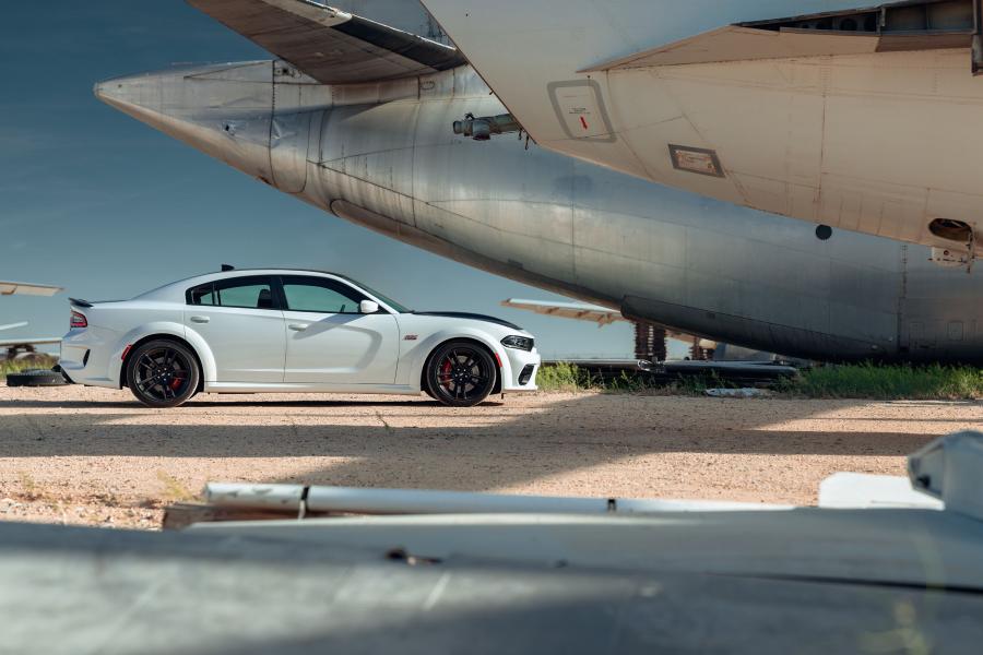  Dodge Charger Scat Pack Widebody 2019 года  (фото 8 из 79)